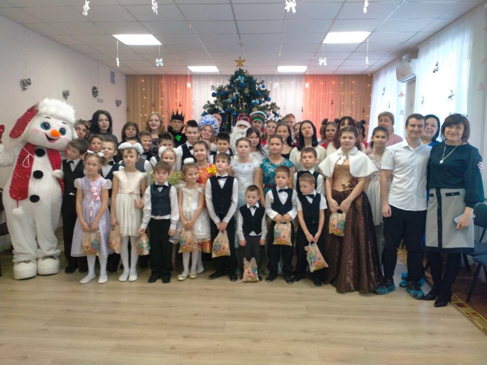 «Зимняя сказка» в реабилитационном центре Шахтерска «Зимняя сказка» в реабилитационном центре Шахтерска