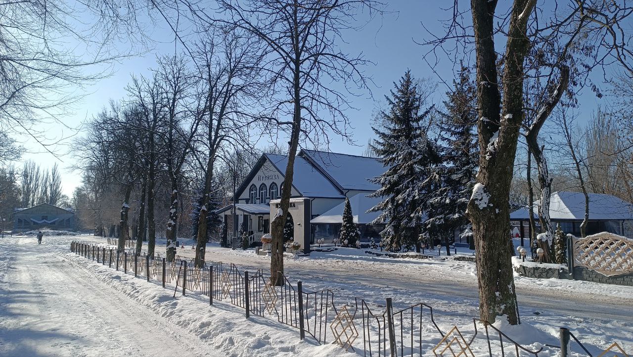 Дмитрий Огилец: Друзья мои!. Хочу поздравить вас с Наступающим Новым 2026 годом и поблагодарить уходящий 2025-й!