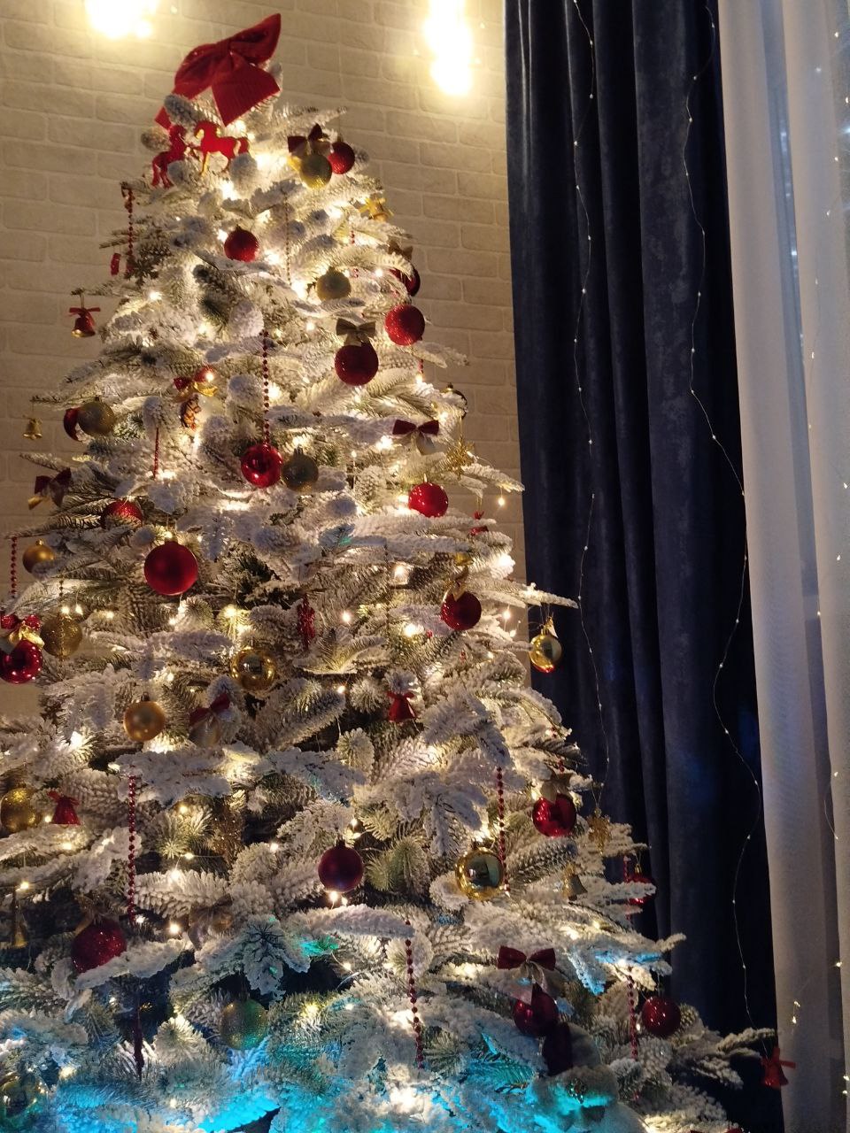 С наступающим новым годом!