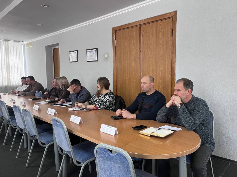Евгений Поплавский: Вчера провел аппаратное совещание с руководителями ведомств и представителями силовых структур Евгений Поплавский: Вчера провел аппаратное совещание с руководителями ведомств и представителями силовых структур