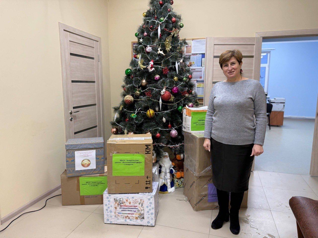 Подарки из Губкинского привезли в Волноваху Подарки из Губкинского привезли в Волноваху