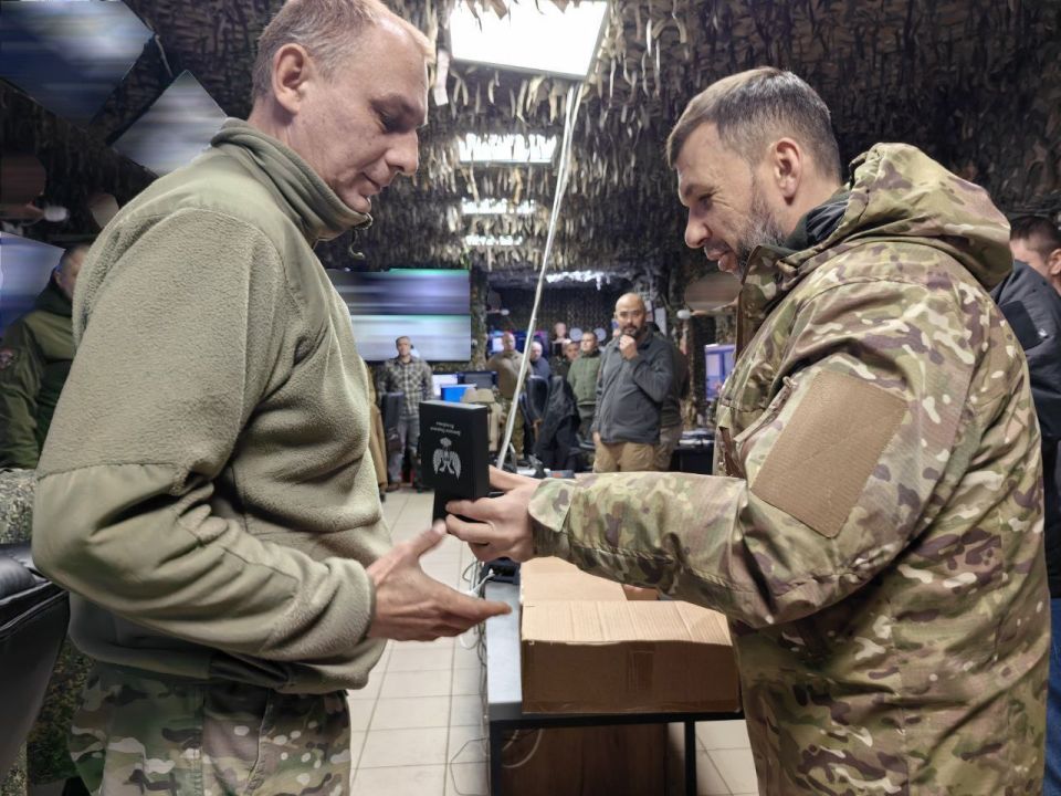 Глава ДНР Денис Пушилин навестил бойцов 5-ой и 114-ой бригады 51-й армии Глава ДНР Денис Пушилин навестил бойцов 5-ой и 114-ой бригады 51-й армии