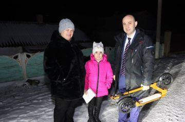 Министр промышленности и торговли ДНР исполнил новогоднее желание ребенка