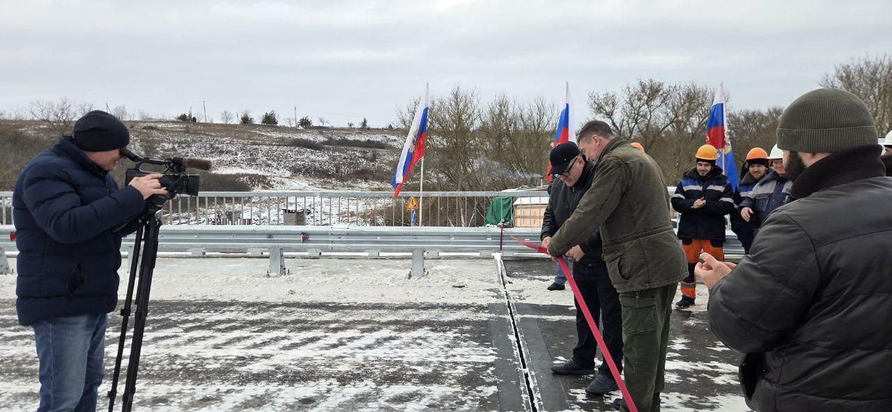 Василий Овчаров: Дорожники нашего шефа-региона Московской области восстановили три моста в Новоазовском муниципальном округе Василий Овчаров: Дорожники нашего шефа-региона Московской области восстановили три моста в Новоазовском муниципальном округе