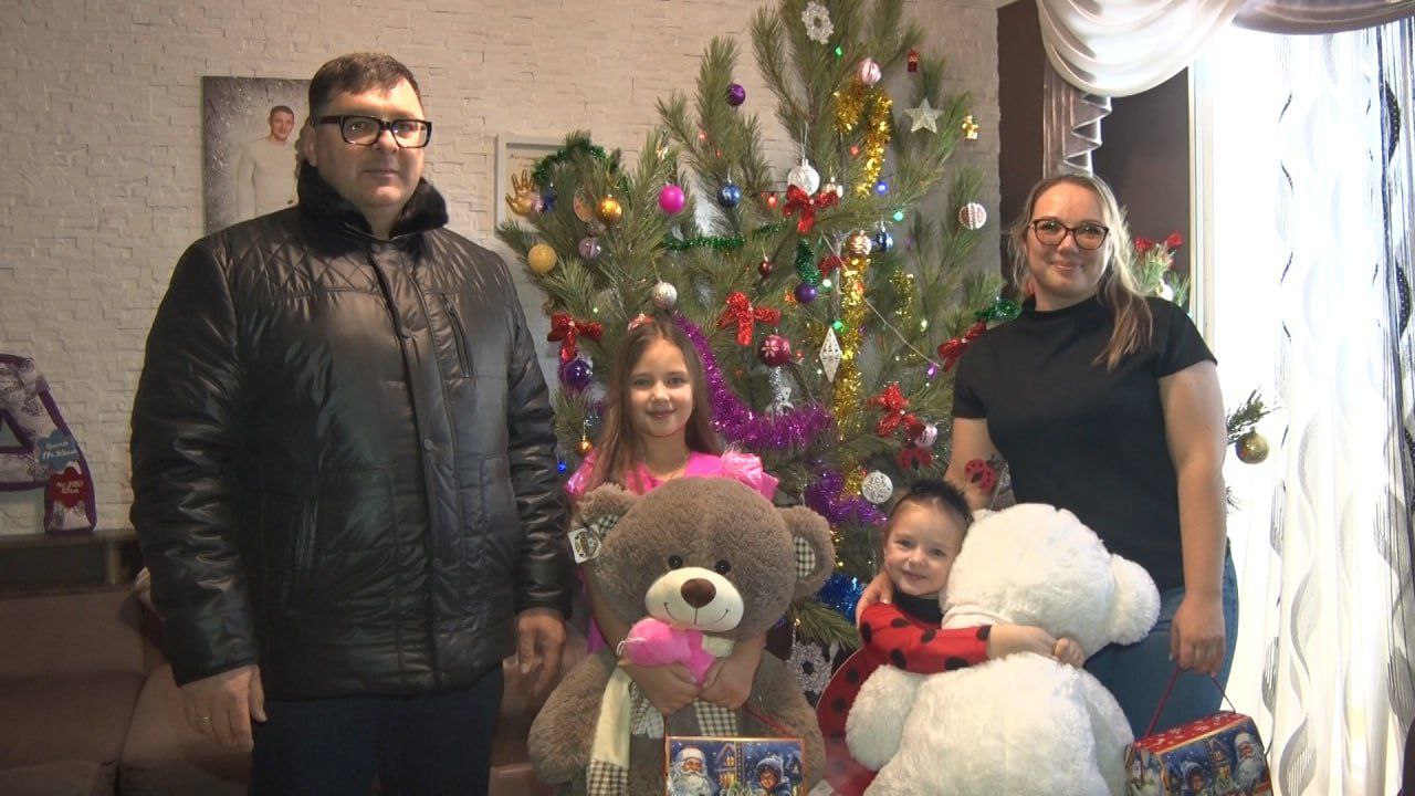 Василий Овчаров: Вдохновение добра: продолжение акции "Ёлка желаний" Василий Овчаров: Вдохновение добра: продолжение акции "Ёлка желаний"