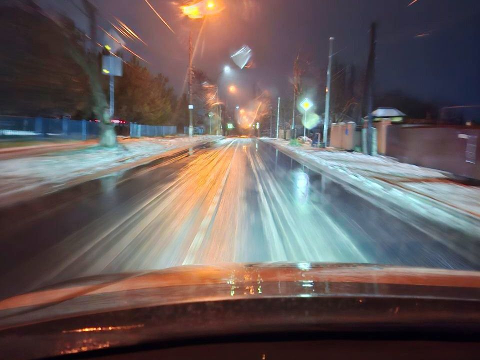 Более 100 единиц спецтехники привлечено к борьбе с погодными условиями на дорогах общего пользования регионального или межмуниципального значения Более 100 единиц спецтехники привлечено к борьбе с погодными условиями на дорогах общего пользования регионального или межмуниципального значения