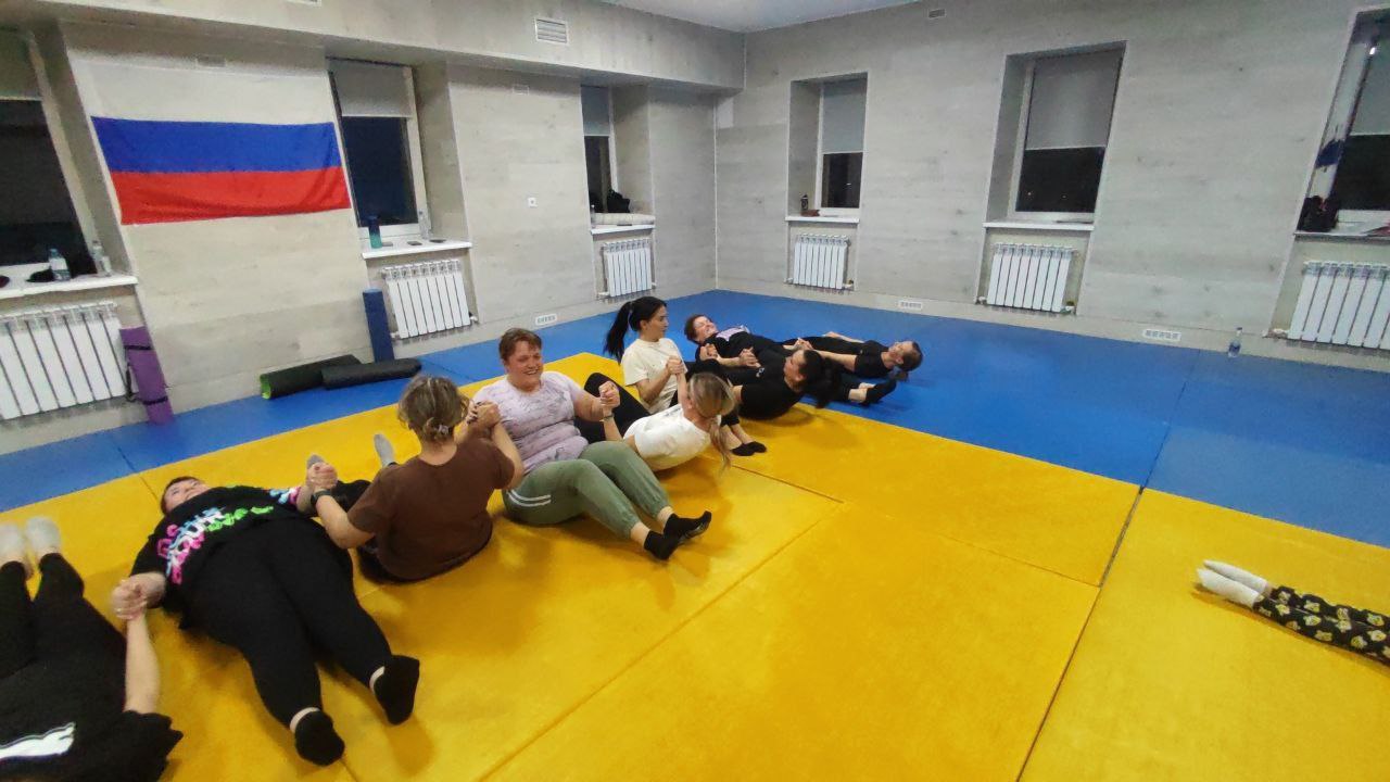 03 января прекрасные девушки и женщины нашей секции по фитнесу приняли участие в физкультурно-оздоровительном мероприятии в рамках Декады спорта и здоровья 03 января прекрасные девушки и женщины нашей секции по фитнесу приняли участие в физкультурно-оздоровительном мероприятии в рамках Декады спорта и здоровья