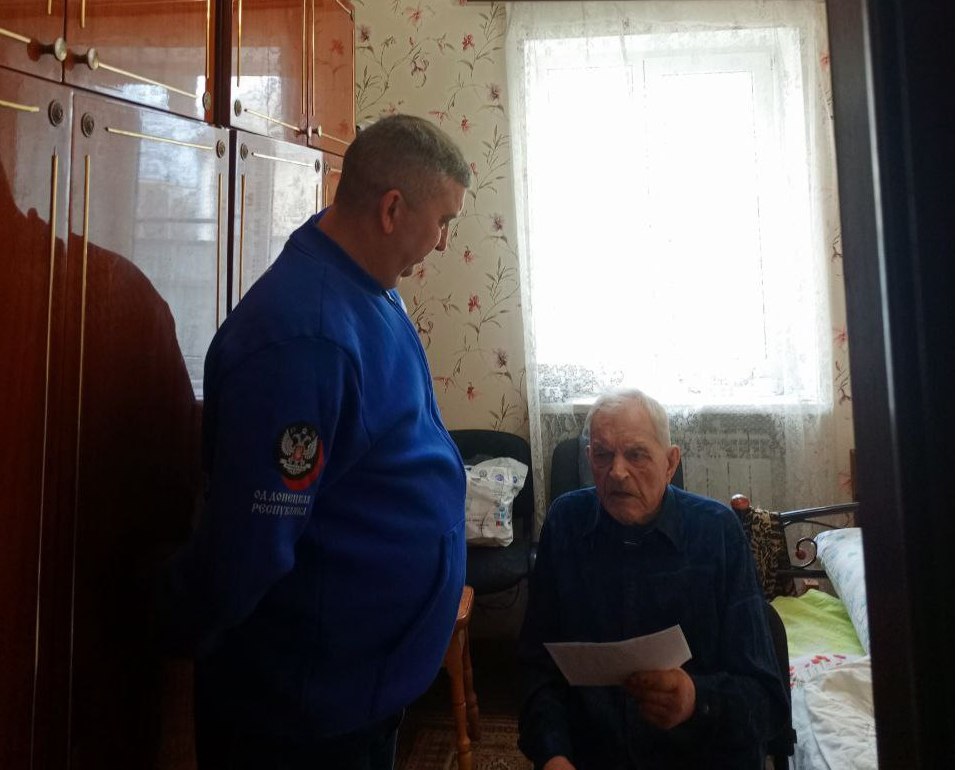 Встреча поколений: поздравили ветерана Великой Отечественной войны