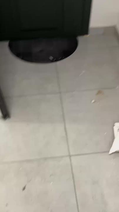 Многоэтажку полностью затопило в Мариуполе после дождя