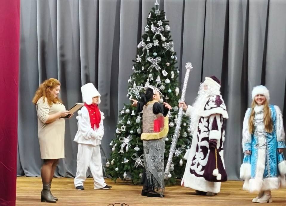 Праздничная эстафета добралась до Азовского Праздничная эстафета добралась до Азовского