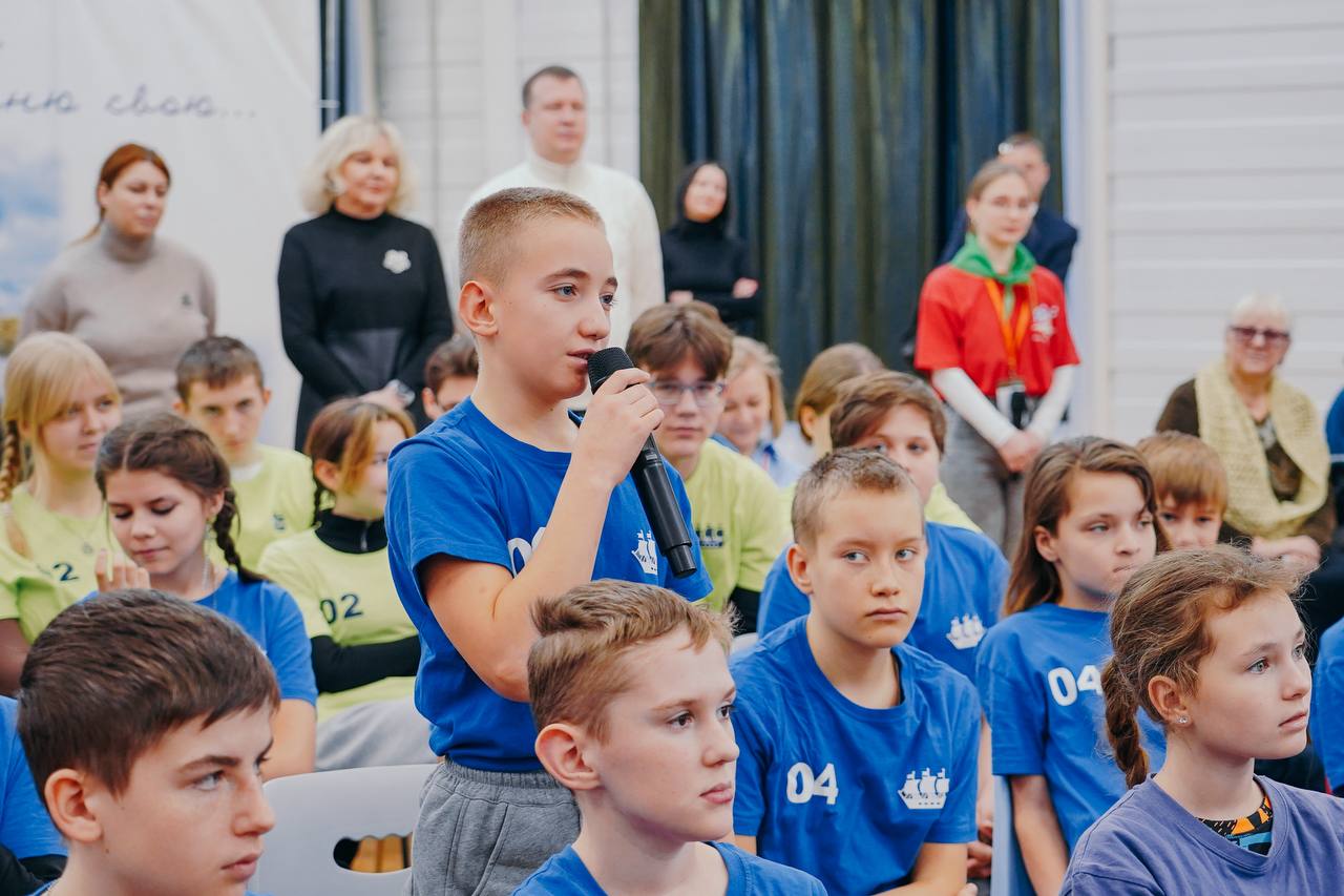 Антон Кольцов: Свыше 100 школьников из Мариуполя проводят новогодние каникулы в Санкт-Петербурге Антон Кольцов: Свыше 100 школьников из Мариуполя проводят новогодние каникулы в Санкт-Петербурге