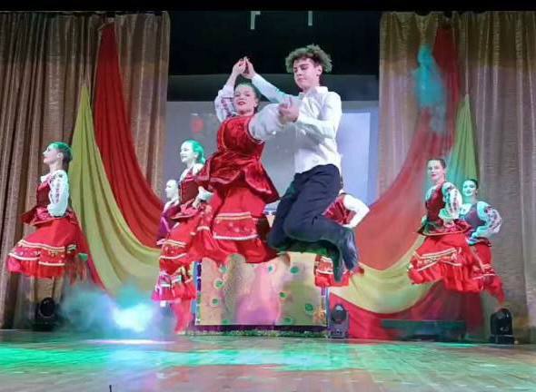 Погоня за пером Жар-Птицы: как встречали Новый год в Урзуфе Погоня за пером Жар-Птицы: как встречали Новый год в Урзуфе