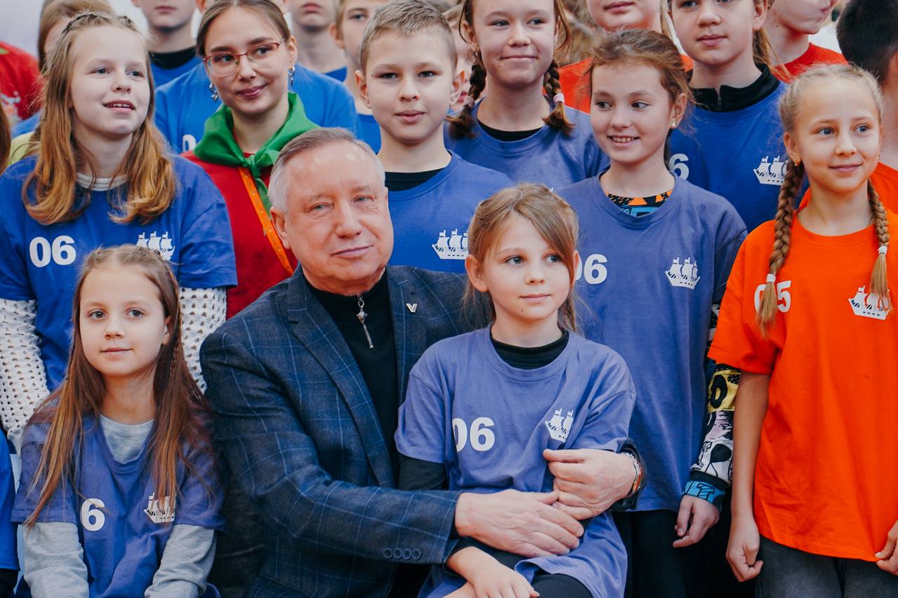 Антон Кольцов: Свыше 100 школьников из Мариуполя проводят новогодние каникулы в Санкт-Петербурге Антон Кольцов: Свыше 100 школьников из Мариуполя проводят новогодние каникулы в Санкт-Петербурге