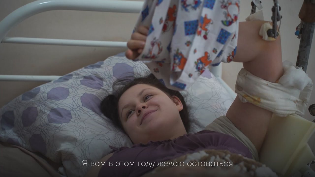 К Рождеству Христову волонтёры навестили детей и раненых военнослужащих в больнице