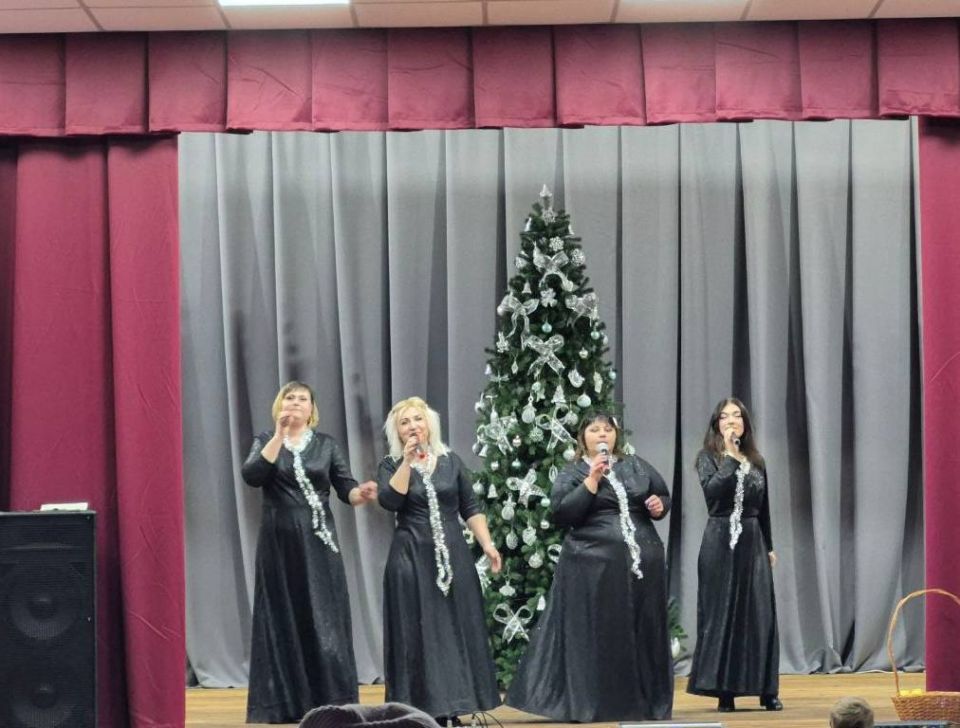 Праздничная эстафета добралась до Азовского Праздничная эстафета добралась до Азовского