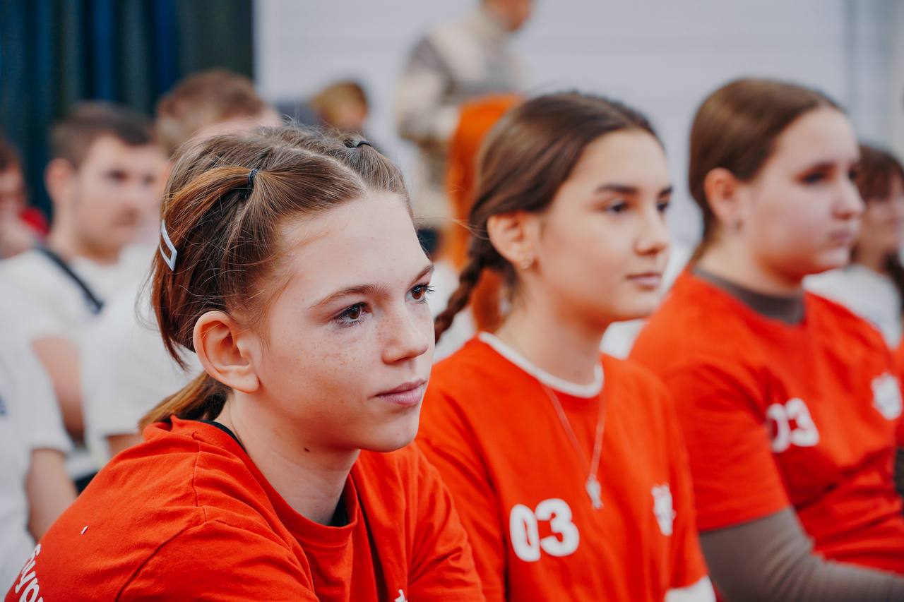 Антон Кольцов: Свыше 100 школьников из Мариуполя проводят новогодние каникулы в Санкт-Петербурге Антон Кольцов: Свыше 100 школьников из Мариуполя проводят новогодние каникулы в Санкт-Петербурге