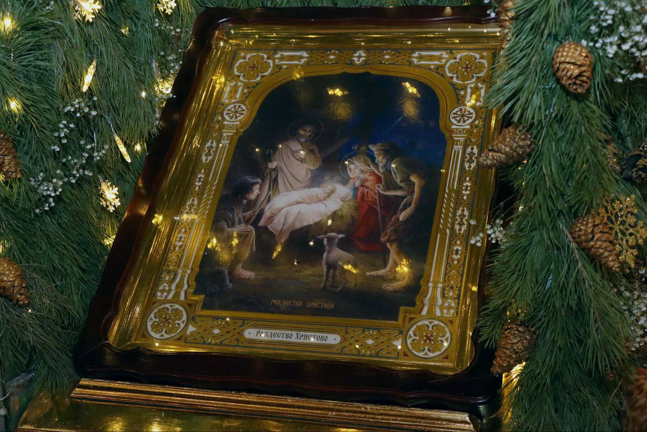 Андрей Чертков: От всей души поздравляю православных с Рождеством Христовым!