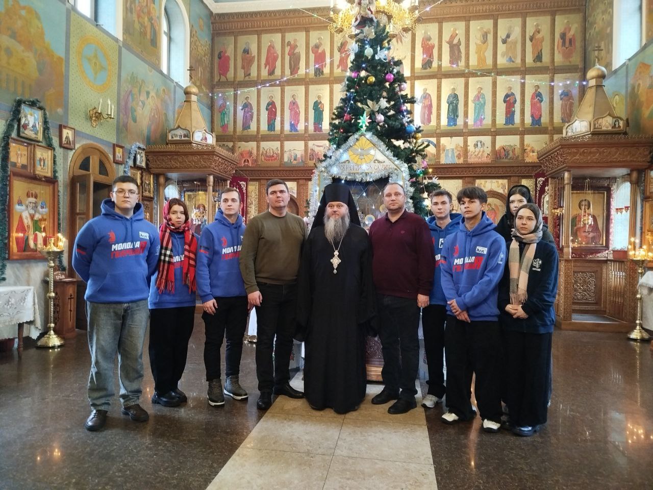 Ночью 7 января во всех храмах прошли торжественные богослужения Ночью 7 января во всех храмах прошли торжественные богослужения