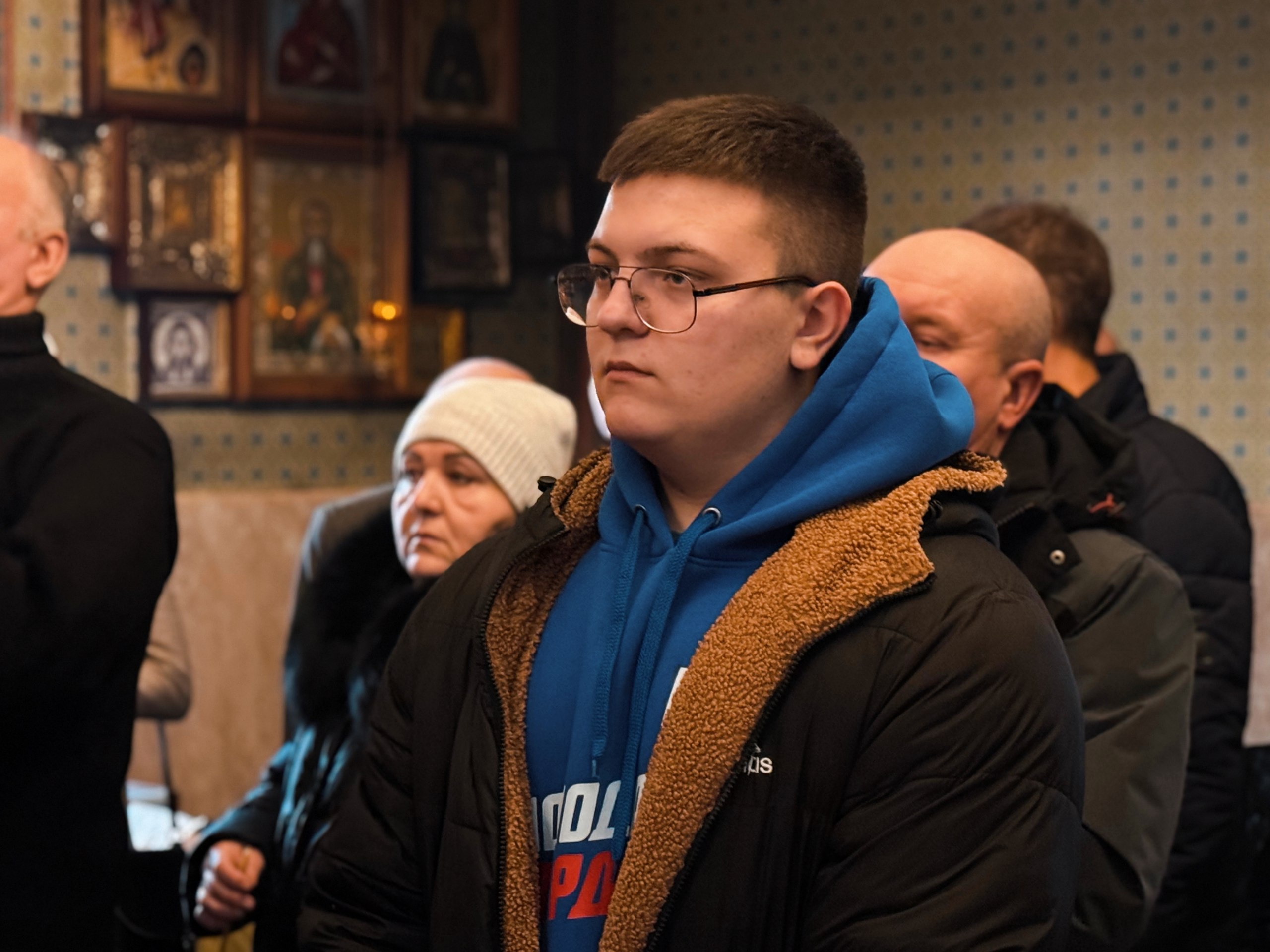 Молодёжь Тореза посетила Храм Святителей Московских в Рождество Молодёжь Тореза посетила Храм Святителей Московских в Рождество