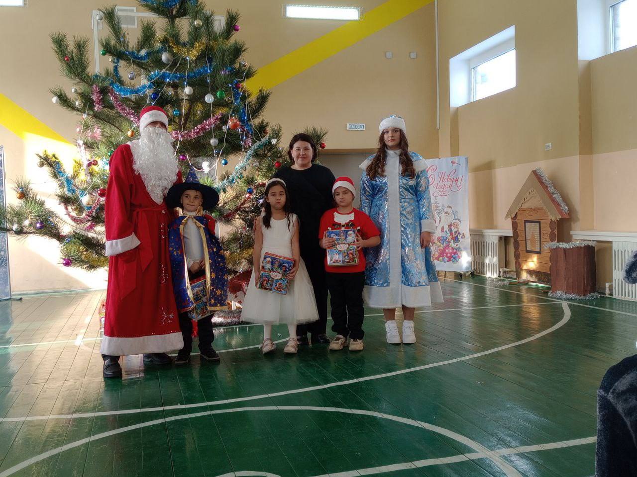 Яркая точка новогоднего турне: праздник в селе Приазовское