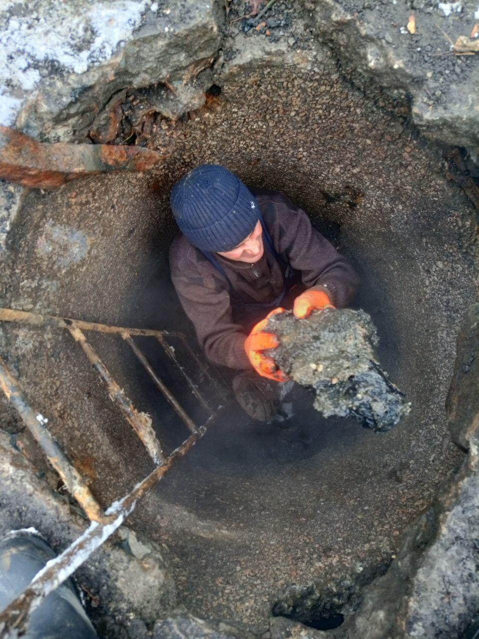 В новогодние праздники аварийная бригада Бурятии продолжает работу по заявкам в Старобешевском округе В новогодние праздники аварийная бригада Бурятии продолжает работу по заявкам в Старобешевском округе