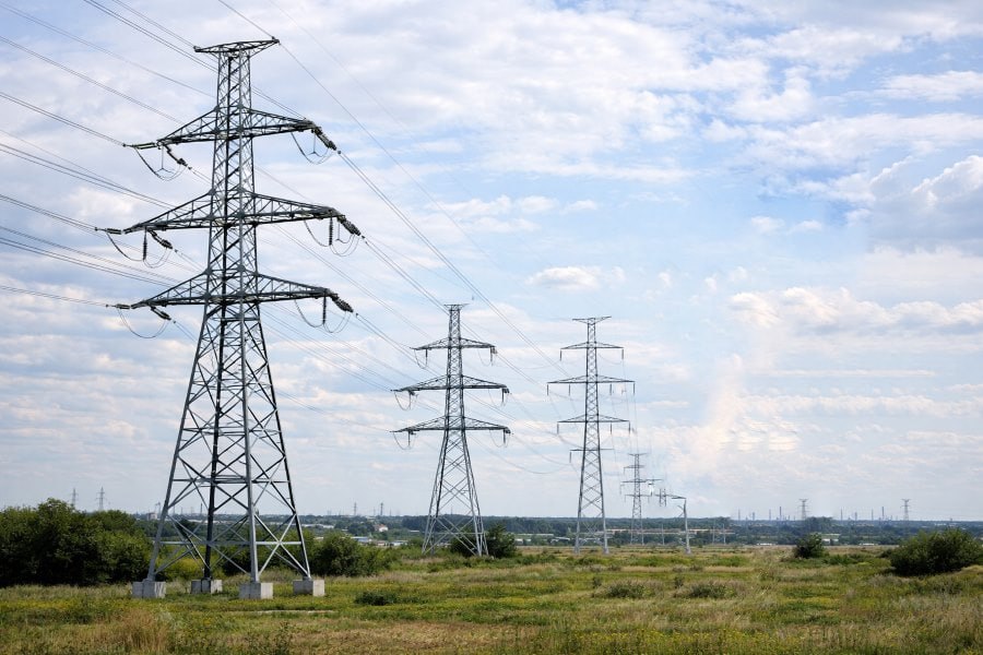 Донецкий завод высоковольтных опор отгрузил за последний год 2 тыс