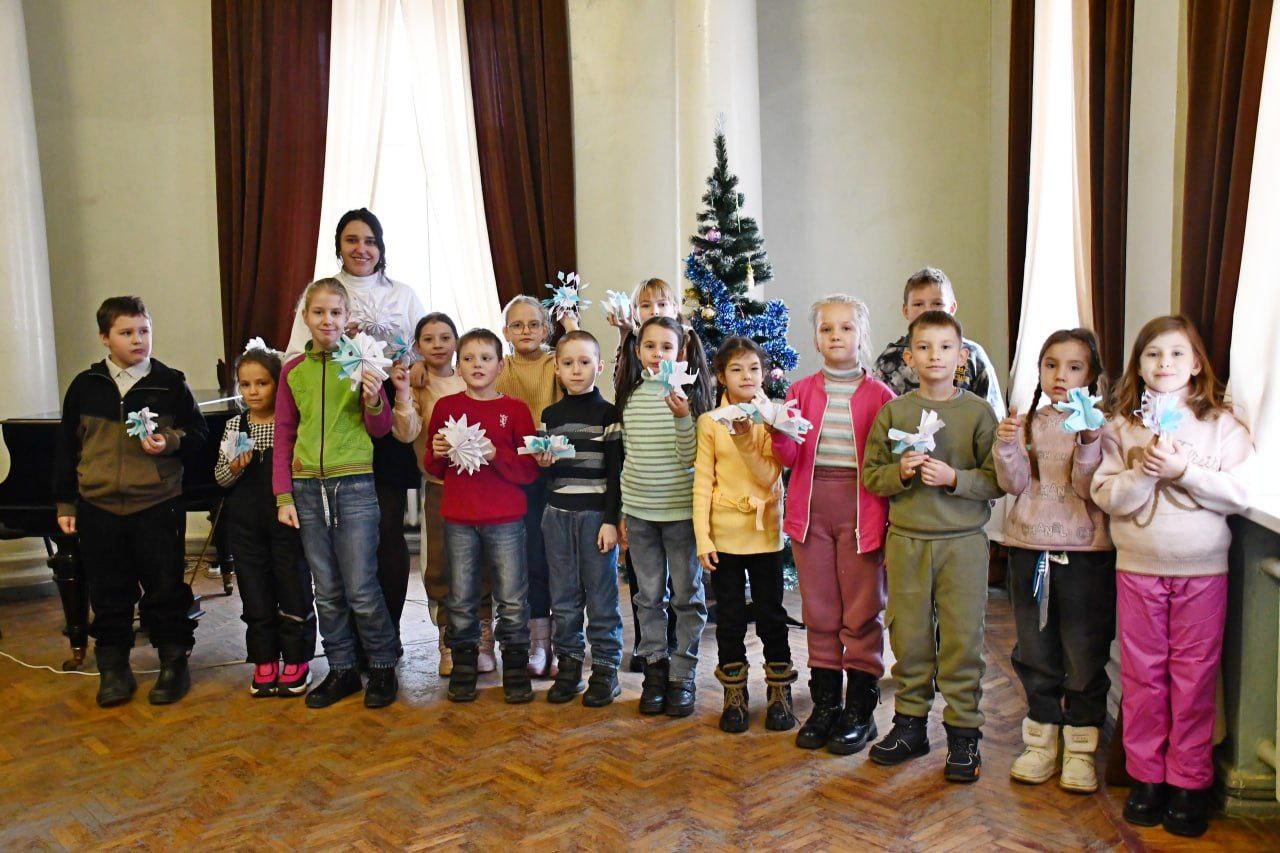 Новогодние каникулы в Донецком республиканском художественном музее: праздник творчества для детей! Новогодние каникулы в Донецком республиканском художественном музее: праздник творчества для детей!