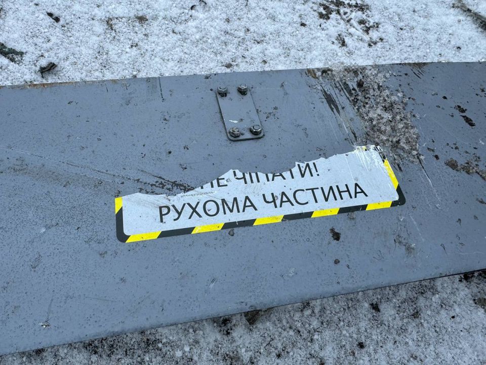 Атака БПЛА ВСУ на СТО в Макеевке привела к повреждению боксов и 15 автомобилей Атака БПЛА ВСУ на СТО в Макеевке привела к повреждению боксов и 15 автомобилей