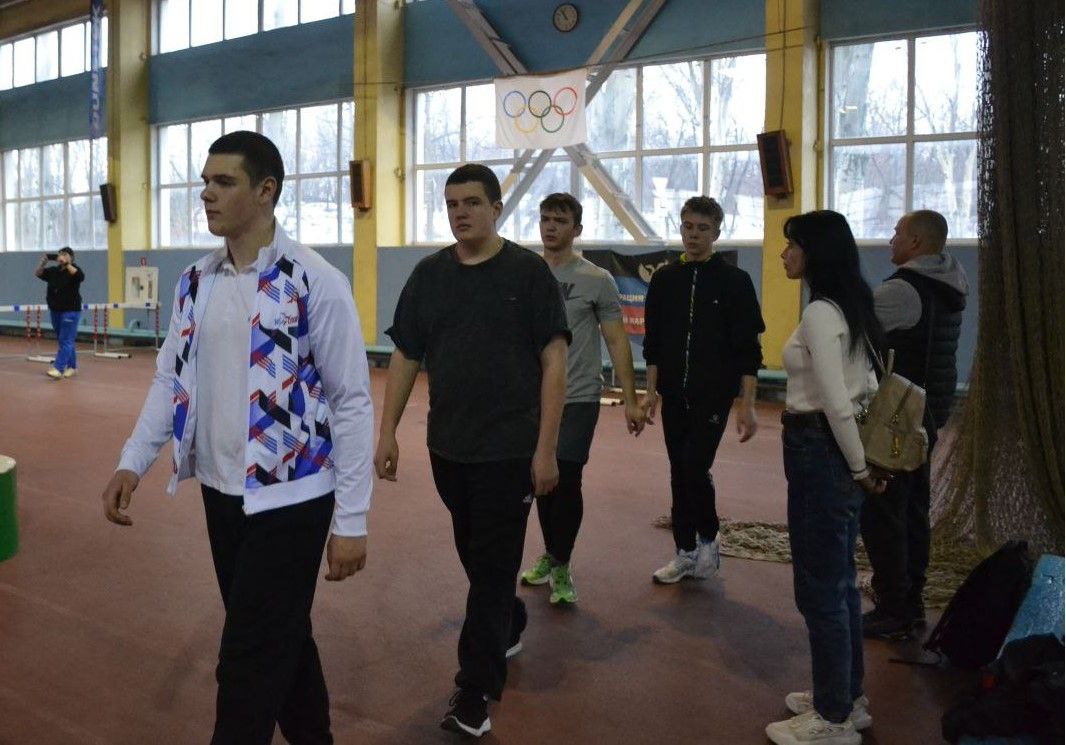 8 января 2026 года в Донецке собрались сильнейшие спортсмены из Енакиево, Горловки, Тореза, Харцызска, Дебальцево, Докучаевска, Макеевки, Мариуполя, Донецка и Тельмановского района на открытый Чемпионат и Первенство ДНР по... 8 января 2026 года в Донецке собрались сильнейшие спортсмены из Енакиево, Горловки, Тореза, Харцызска, Дебальцево, Докучаевска, Макеевки, Мариуполя, Донецка и Тельмановского района на открытый Чемпионат и Первенство ДНР по...