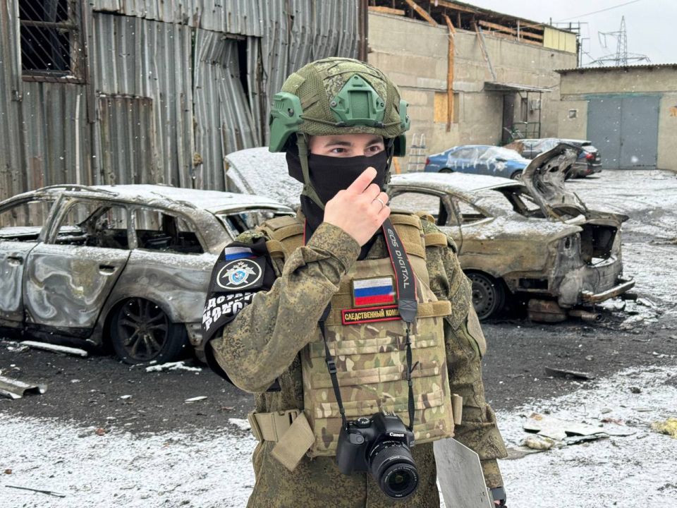 Атака БПЛА ВСУ на СТО в Макеевке привела к повреждению боксов и 15 автомобилей Атака БПЛА ВСУ на СТО в Макеевке привела к повреждению боксов и 15 автомобилей