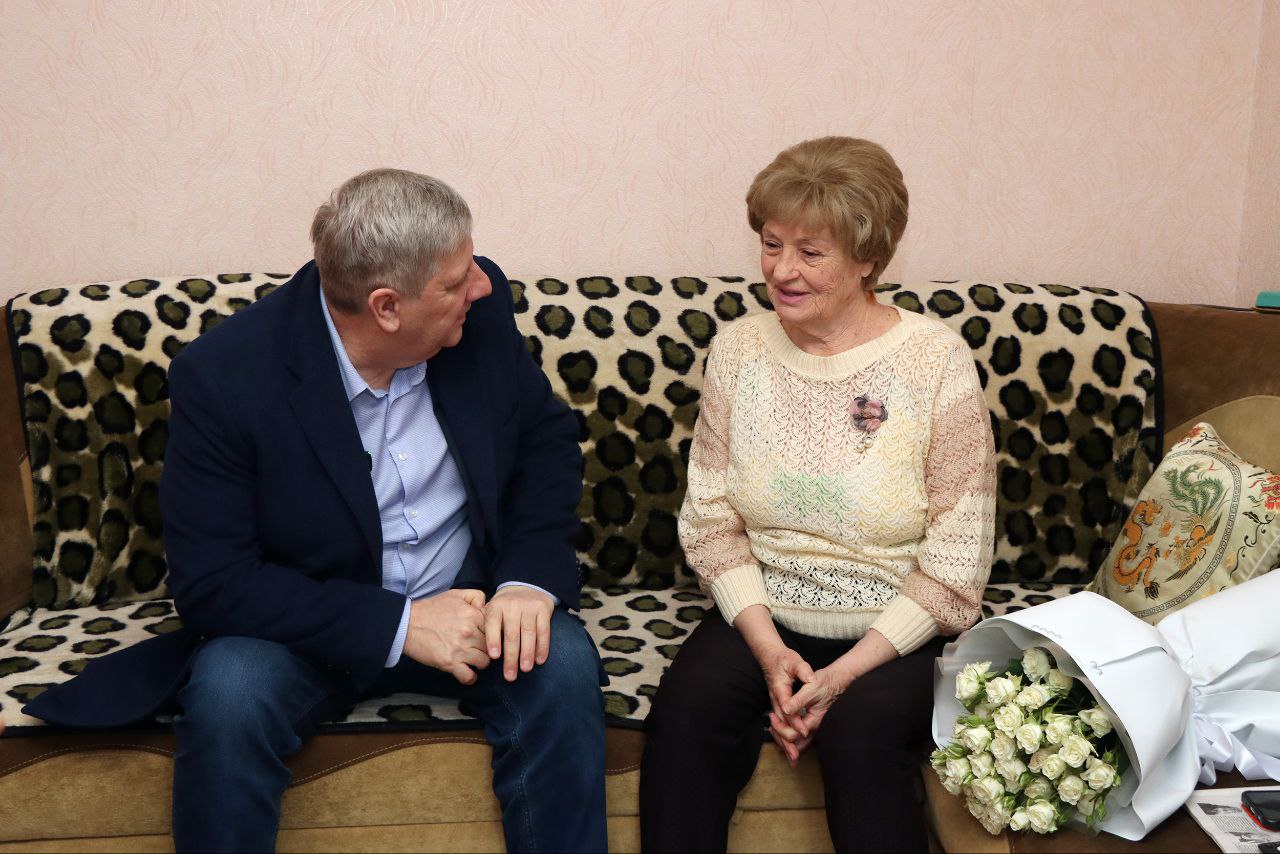 Андрей Чертков: Навестил сегодня своих подопечных - Галину Дмитриевну Шемякину из Мариуполя и дончанку Раису Михайловну Амосову Андрей Чертков: Навестил сегодня своих подопечных - Галину Дмитриевну Шемякину из Мариуполя и дончанку Раису Михайловну Амосову