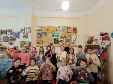 В Старобешевском округе прошел мастер-классе декоративно-прикладного творчества «Сувенир к Старому Новому году»