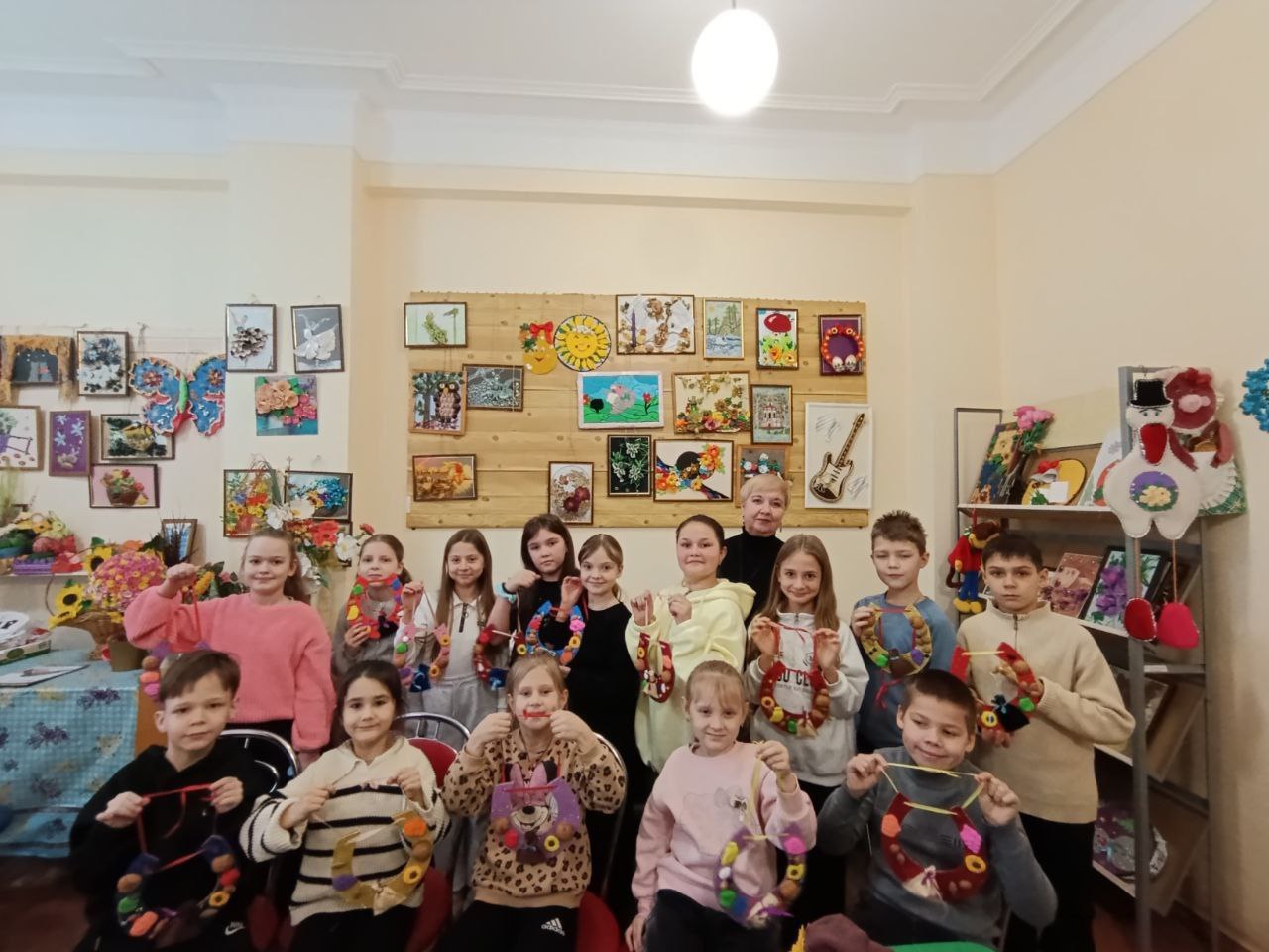 В Старобешевском округе прошел мастер-классе декоративно-прикладного творчества «Сувенир к Старому Новому году»