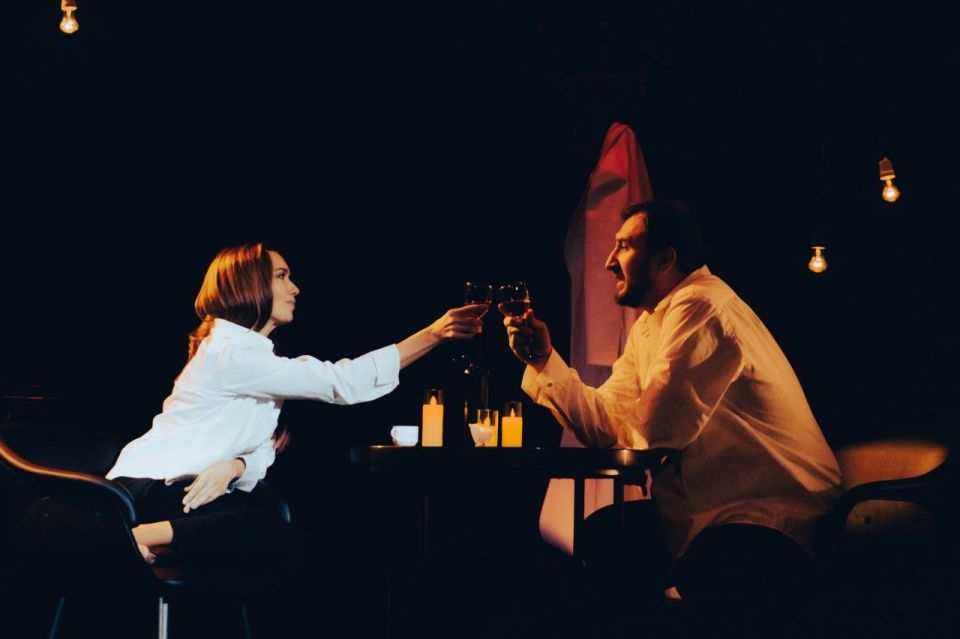 Одна квартира. Двое влюбленных Одна квартира. Двое влюбленных