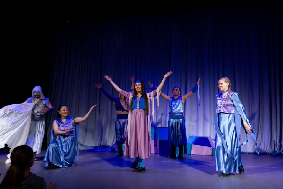 На сцене Донецкой муздрамы ожила бурятская легенда На сцене Донецкой муздрамы ожила бурятская легенда