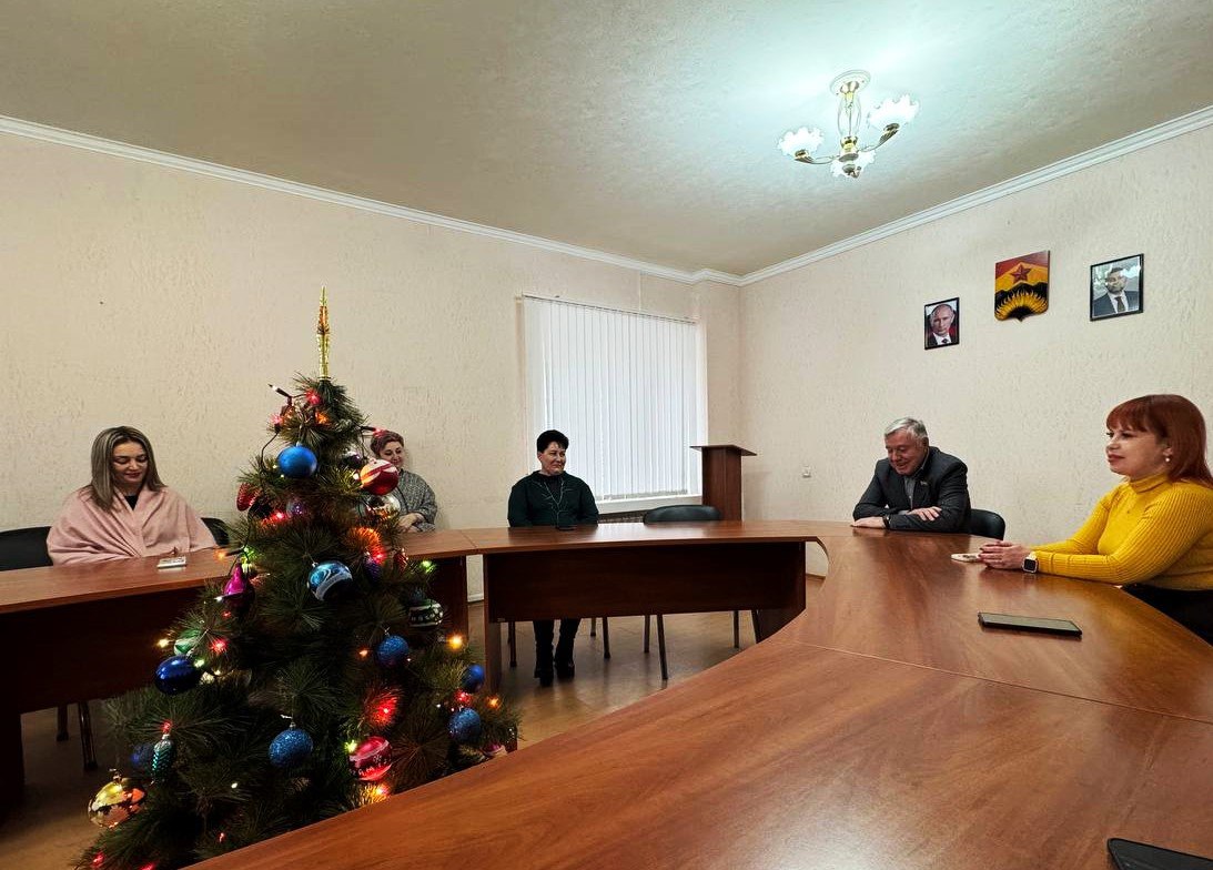 Заместитель председателя Шахтерского муниципального совета встретился с коллективом администрации Шахтерского муниципального округа города Ждановка Заместитель председателя Шахтерского муниципального совета встретился с коллективом администрации Шахтерского муниципального округа города Ждановка