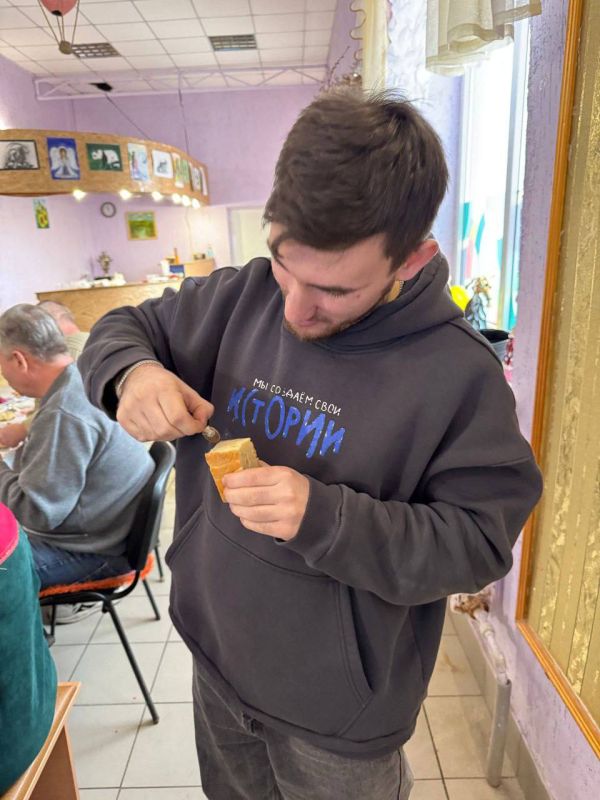 В стенах Ялтинского Дома культуры состоялась очередная встреча участников клуба общения «Ялита» В стенах Ялтинского Дома культуры состоялась очередная встреча участников клуба общения «Ялита»