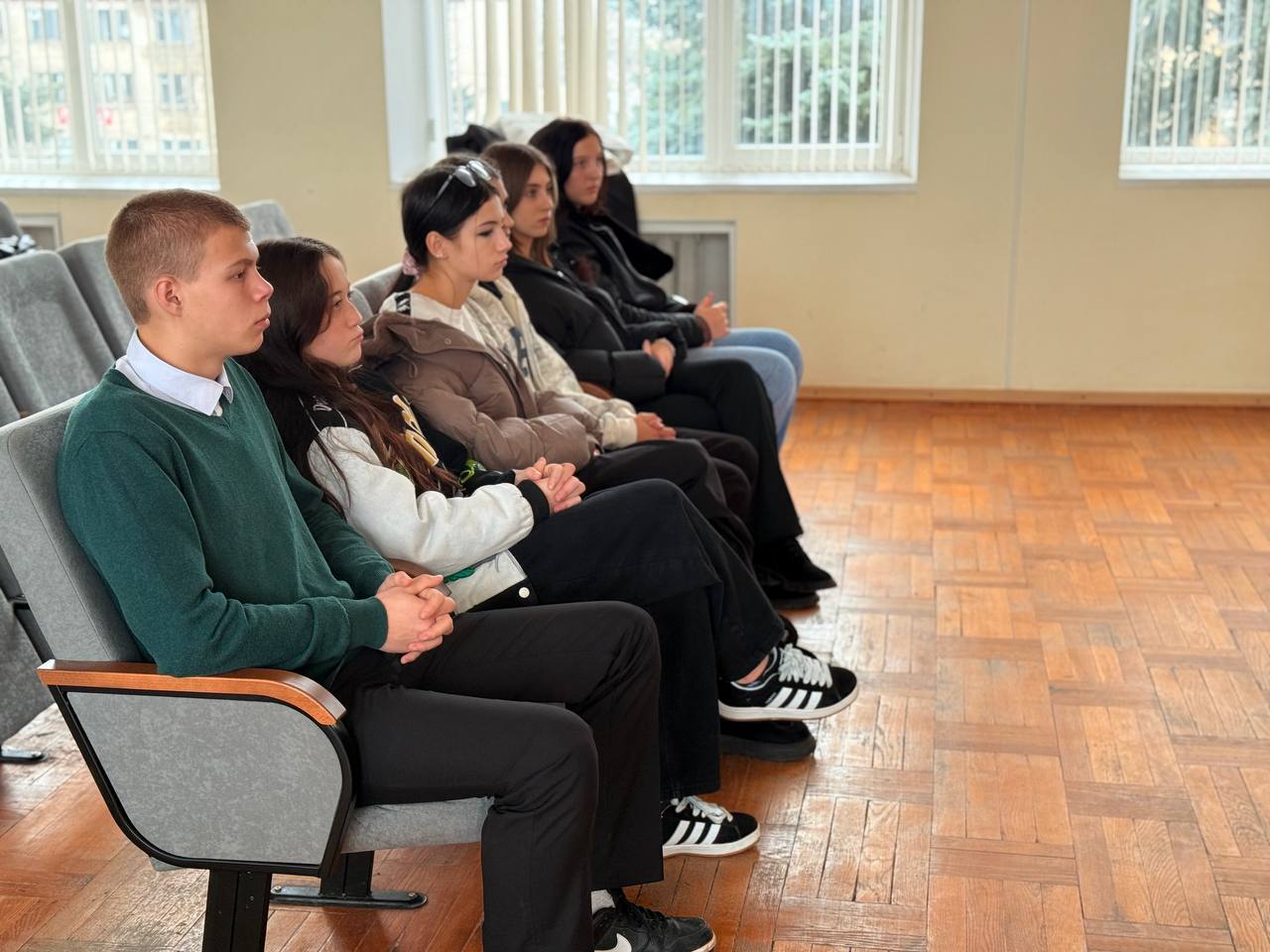 Вандализм – это не круто. Руслан Александрович Пономаренко, заведующий сектором Молодежной политики, обратился к молодежи с важным призывом