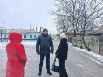 12 января 2026 года в Дебальцево состоялась рабочая встреча председателя Дебальцевского городского совета Сергея Шульженко с жителями города