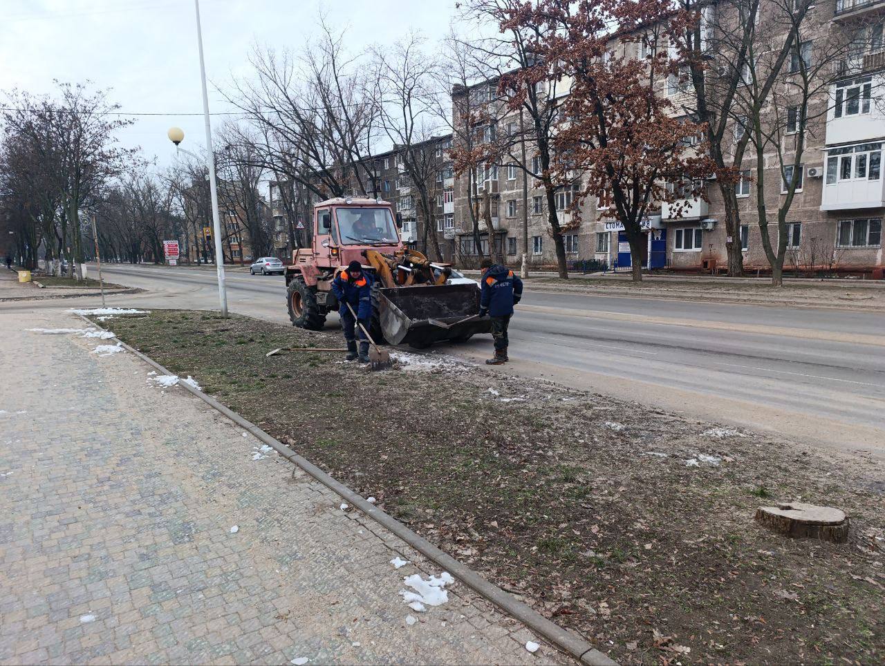 МУП «Простор» ежедневно выполняет все необходимые работы по содержанию городских улиц МУП «Простор» ежедневно выполняет все необходимые работы по содержанию городских улиц