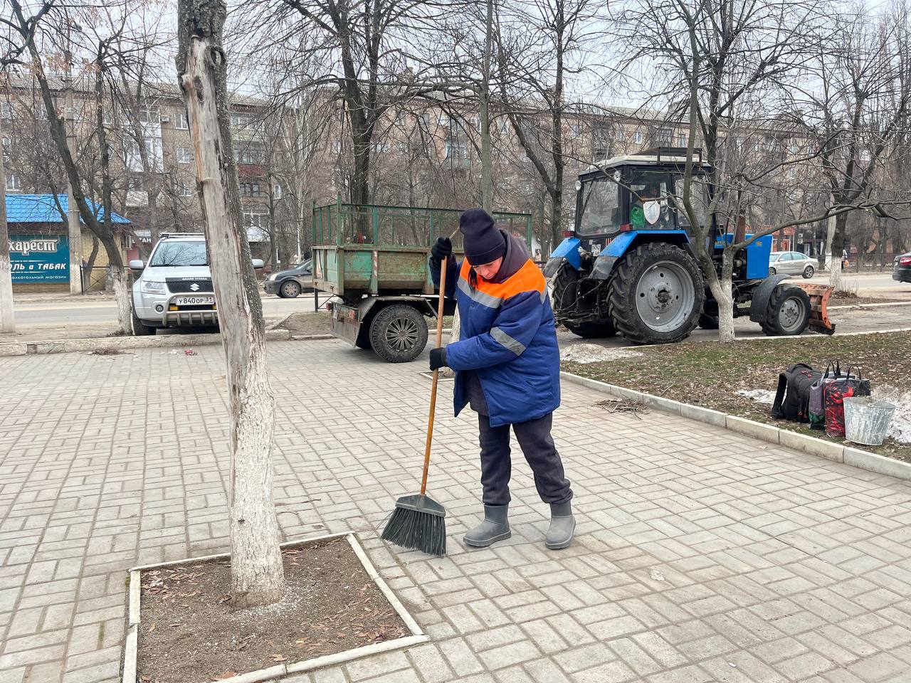 МУП «Простор» ежедневно выполняет все необходимые работы по содержанию городских улиц МУП «Простор» ежедневно выполняет все необходимые работы по содержанию городских улиц