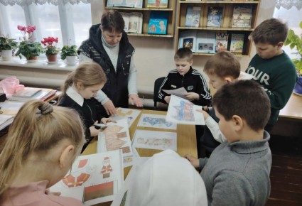 Библиотека-филиал для детей №4 пригласила юных читателей посетить творческую мастерскую «Зимние фантазии»