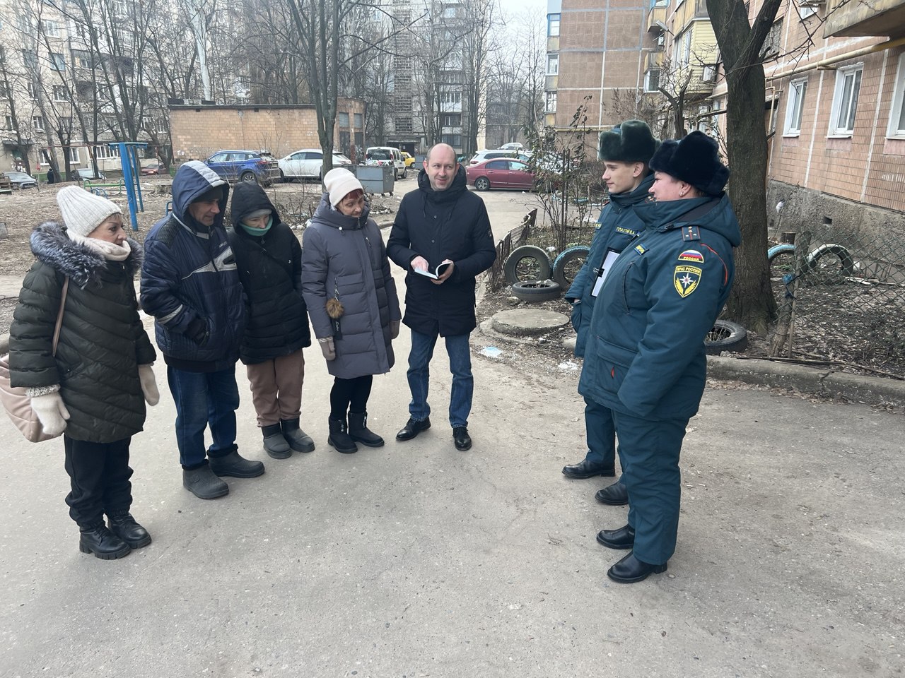 По поручению Главы ДНР Дениса Пушилина 13.01.2026 по адресу: г. Донецк, ул. Куприна,68 состоялась встреча с жителями, на которой присутствовали заместитель руководителя Управы Ленинского внутригородского района Анатолий... По поручению Главы ДНР Дениса Пушилина 13.01.2026 по адресу: г. Донецк, ул. Куприна,68 состоялась встреча с жителями, на которой присутствовали заместитель руководителя Управы Ленинского внутригородского района Анатолий...