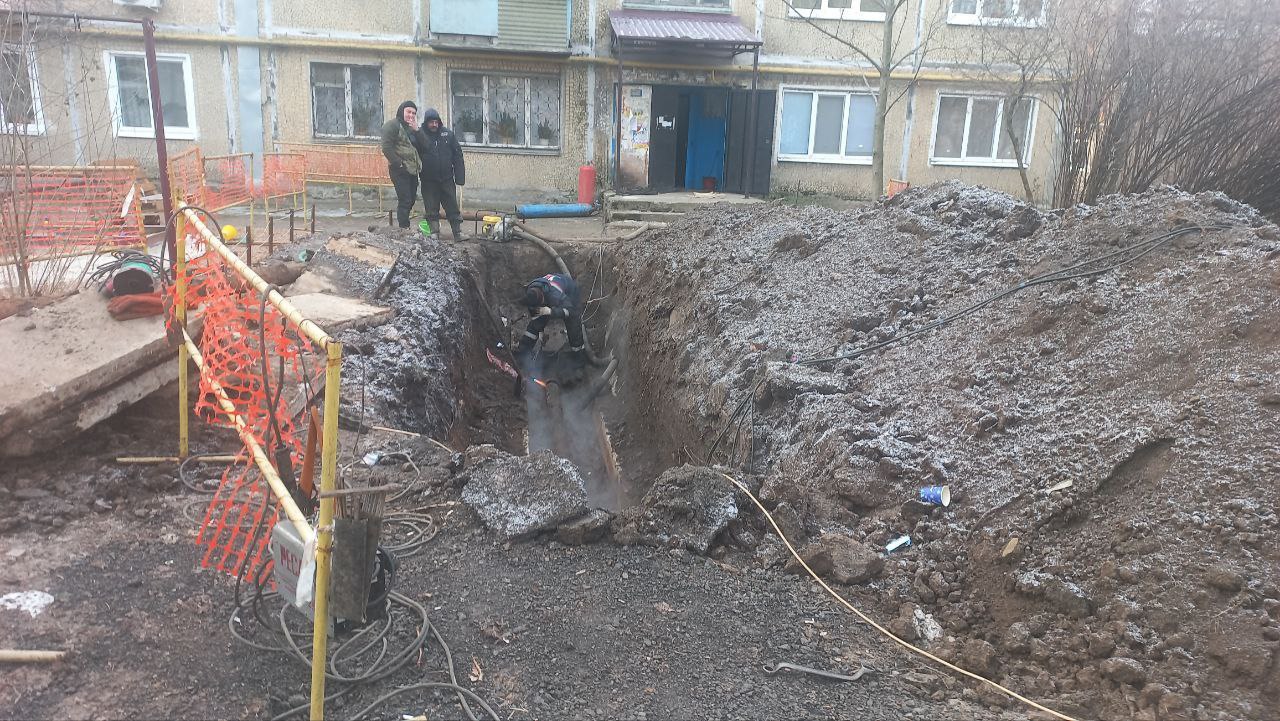 Валентин Левченко: Из-за порыва теплотрассы котельной "квартал 735" временно без централизованного отопления остаются дома: Валентин Левченко: Из-за порыва теплотрассы котельной "квартал 735" временно без централизованного отопления остаются дома: