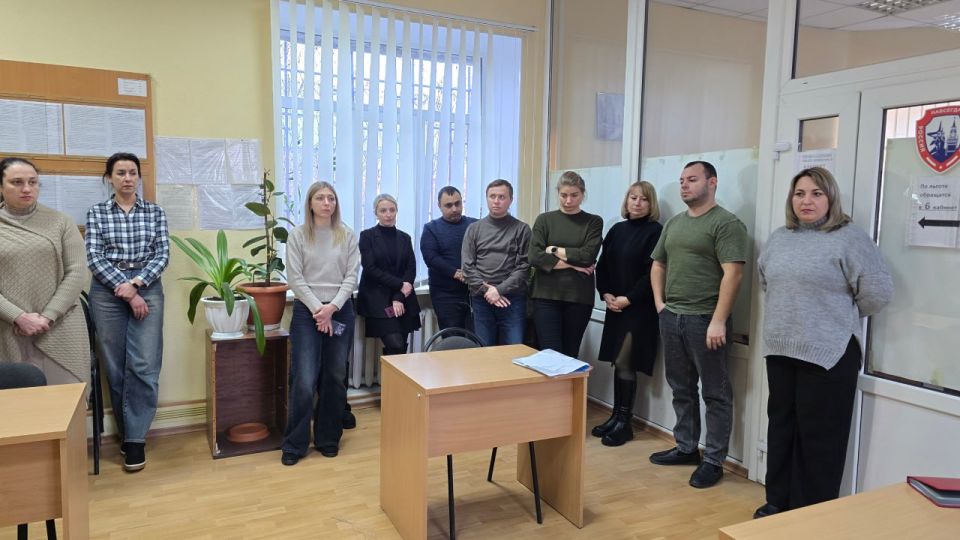 Николай Михайлов: Провел встречу с трудовыми коллективами Филиала №27 ГКУ ДНР «Республиканский центр по предоставлению мер социальной поддержки» Старобешевского муниципального округа и Отделения социальной защиты населения... Николай Михайлов: Провел встречу с трудовыми коллективами Филиала №27 ГКУ ДНР «Республиканский центр по предоставлению мер социальной поддержки» Старобешевского муниципального округа и Отделения социальной защиты населения...