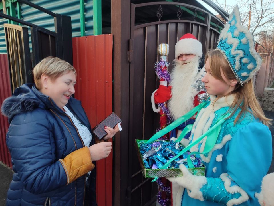 «Щедрый вечер» в посёлке Северном: колядки, предсказания и море добра! «Щедрый вечер» в посёлке Северном: колядки, предсказания и море добра!