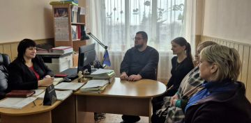 Управляющий делами администрации городского округа Дебальцево Инна Алексеевна встретилась с трудовым коллективом отдела архитектуры и капитального строительства