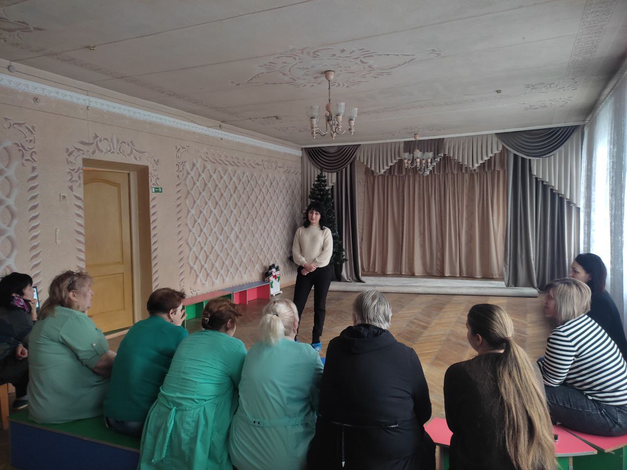 13 января заместитель руководителя Управы Кировского внутригородского района Администрации городского округа Макеевка Донецкой Народной Республики Ирина Воронина провела встречу с трудовым коллективом Государственного...