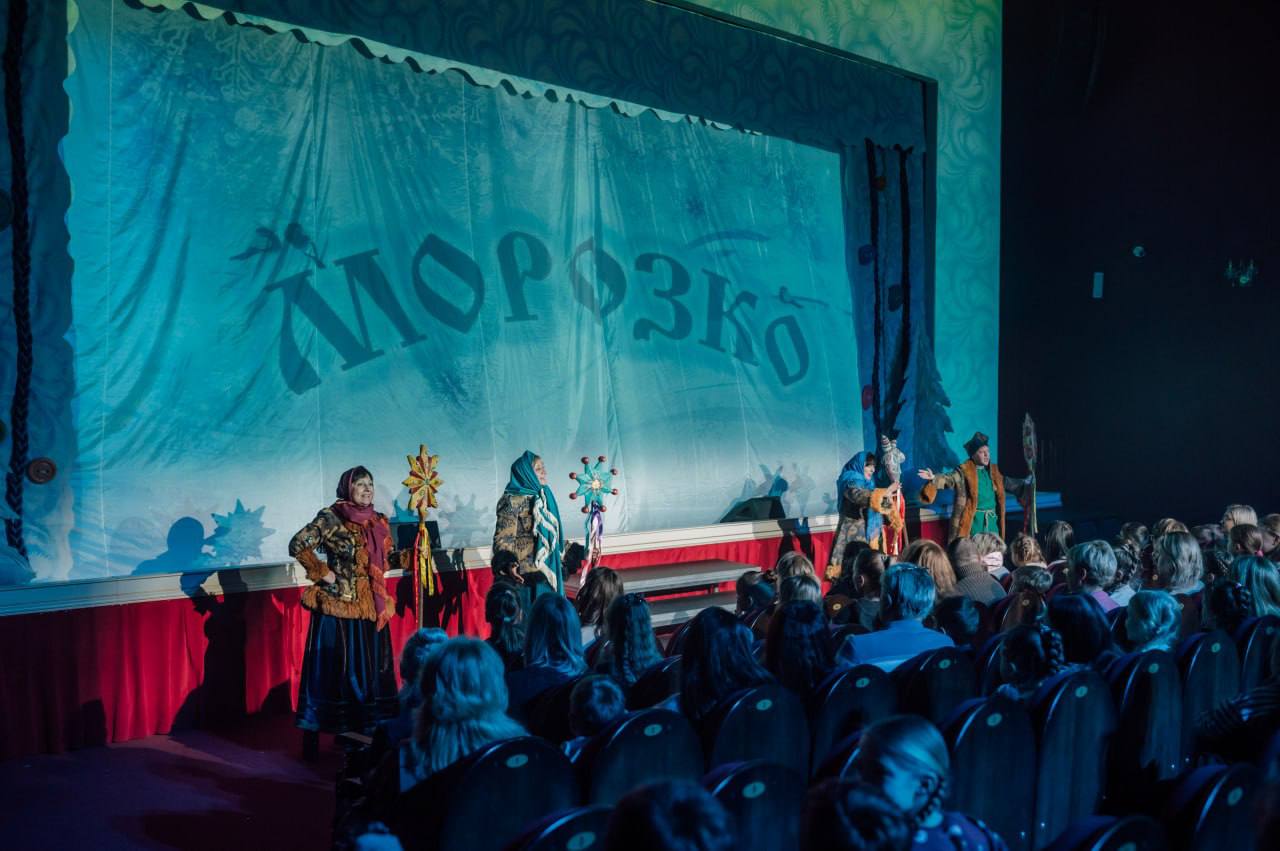 Донецкий театр кукол завершил новогоднюю программу Донецкий театр кукол завершил новогоднюю программу