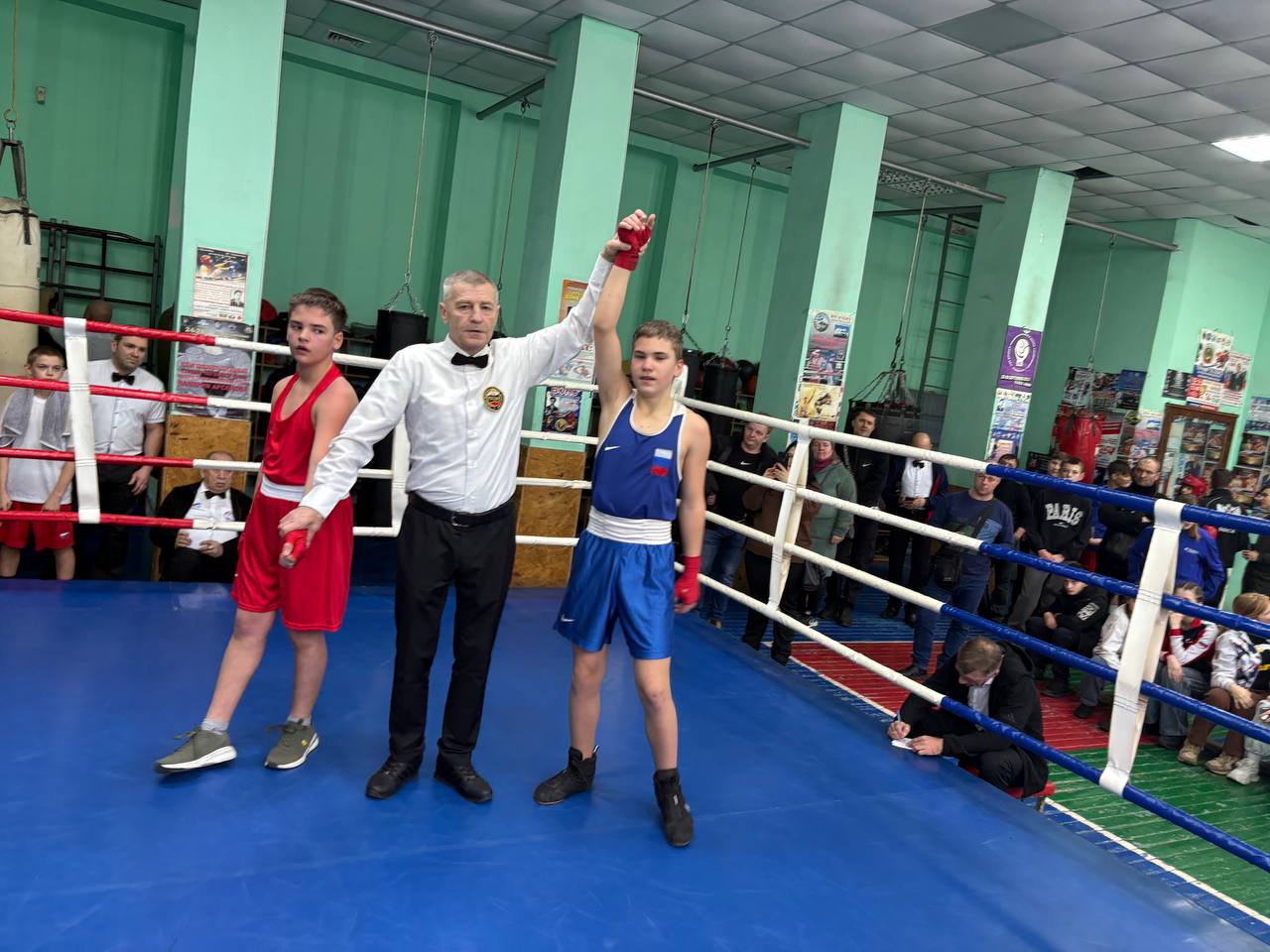Первенство по боксу. В Донецке состоялось Первенство ГБУ ДО ДНР СШОР по боксу среди юношей и девушек 2012-2013 и 2010-2011 годов рождения, посвящённое памяти героев СВО Первенство по боксу. В Донецке состоялось Первенство ГБУ ДО ДНР СШОР по боксу среди юношей и девушек 2012-2013 и 2010-2011 годов рождения, посвящённое памяти героев СВО